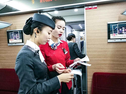 初三學(xué)航空乘務(wù)專業(yè)去哪個學(xué)校好？