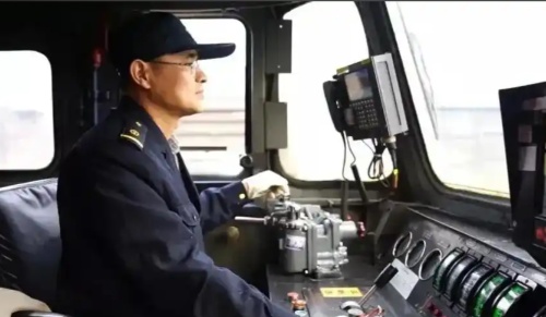 火車司機駕駛證怎么考？